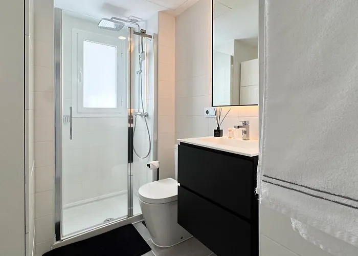 One7 The Sunrise Penthouse דירה אסטפונה