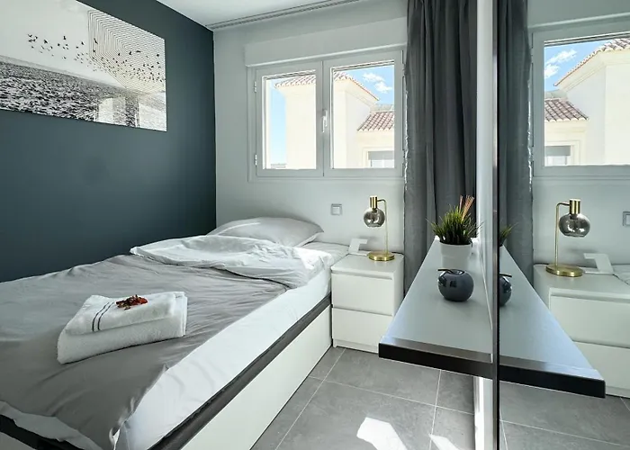 דירה One7 The Sunrise Penthouse *