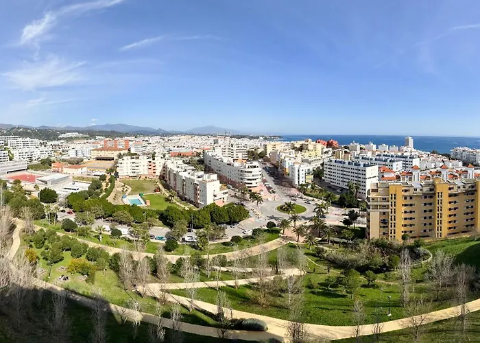 One7 The Sunrise Penthouse Apartment