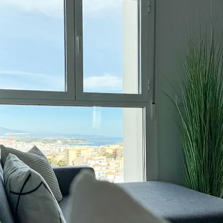 One7 The Sunrise Penthouse Apartman *