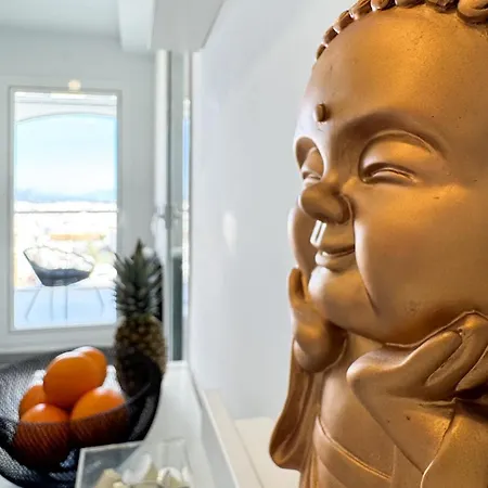 One7 The Sunrise Penthouse Apartman